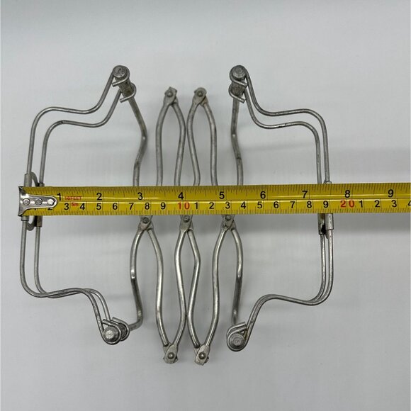 Vintage Casserole Caddy Trivet Expandable Metal Wire Baking Dish Holder Italy - Picture 8 of 10